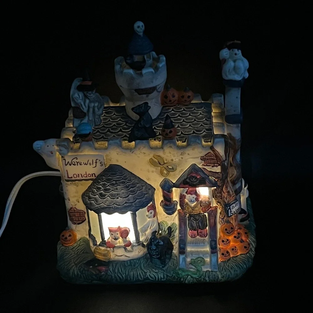 Vtg Werewolfs London Halloween Village Lighted Ceramic Castle Ghost New Cord